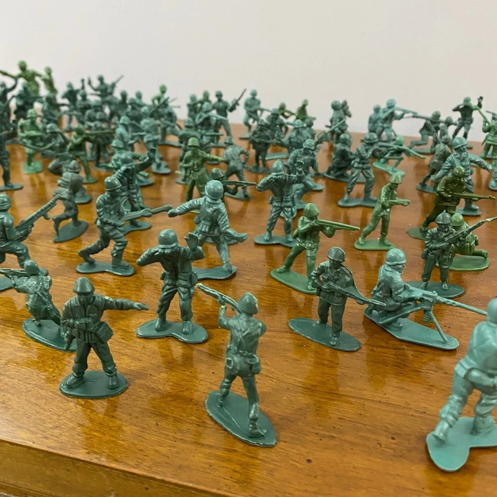 Vintage Plastic Green Army Men Toy Soldier Figures Huge Lot Vehicles Accessories